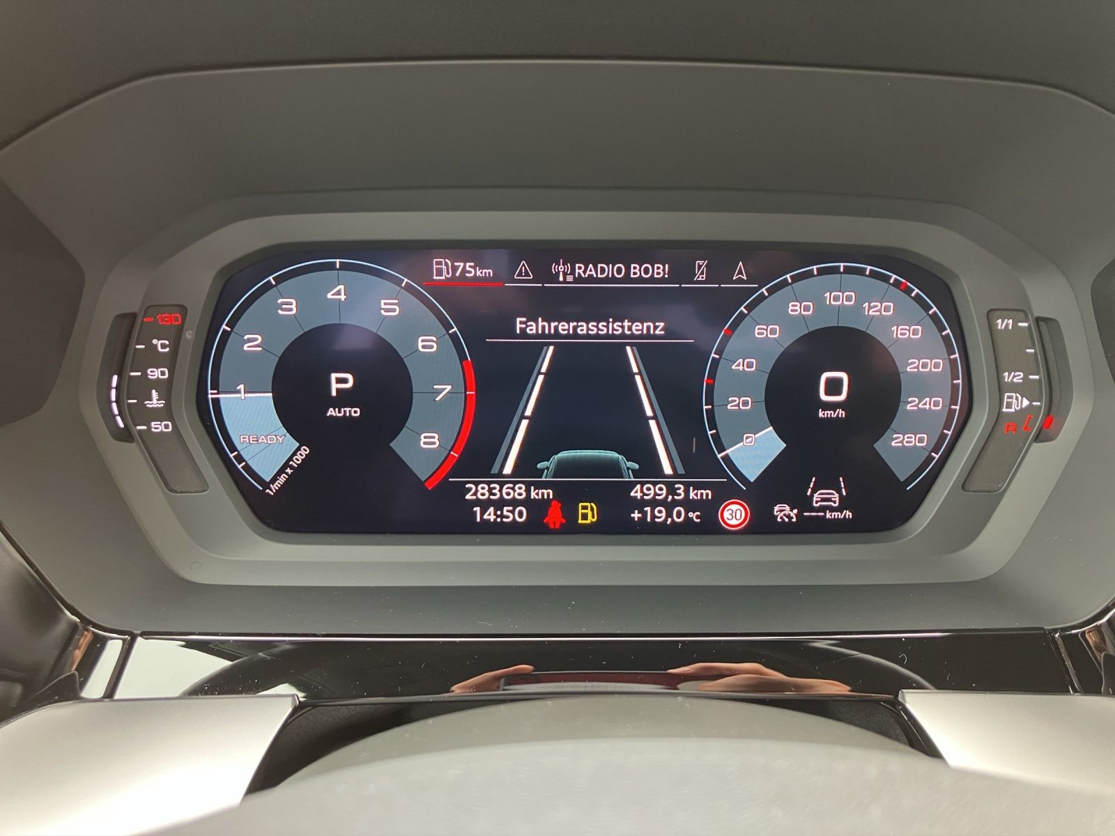 Fahrzeugabbildung Audi A3 Limousine 35 TFSI advanced MATRIX Navi ACC AH