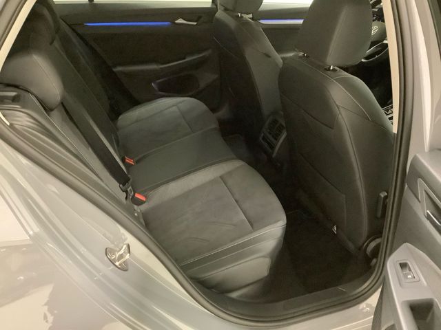 Golf Style 1,5 eTSI OPF 110 kW DSG  LED Plus, AZ