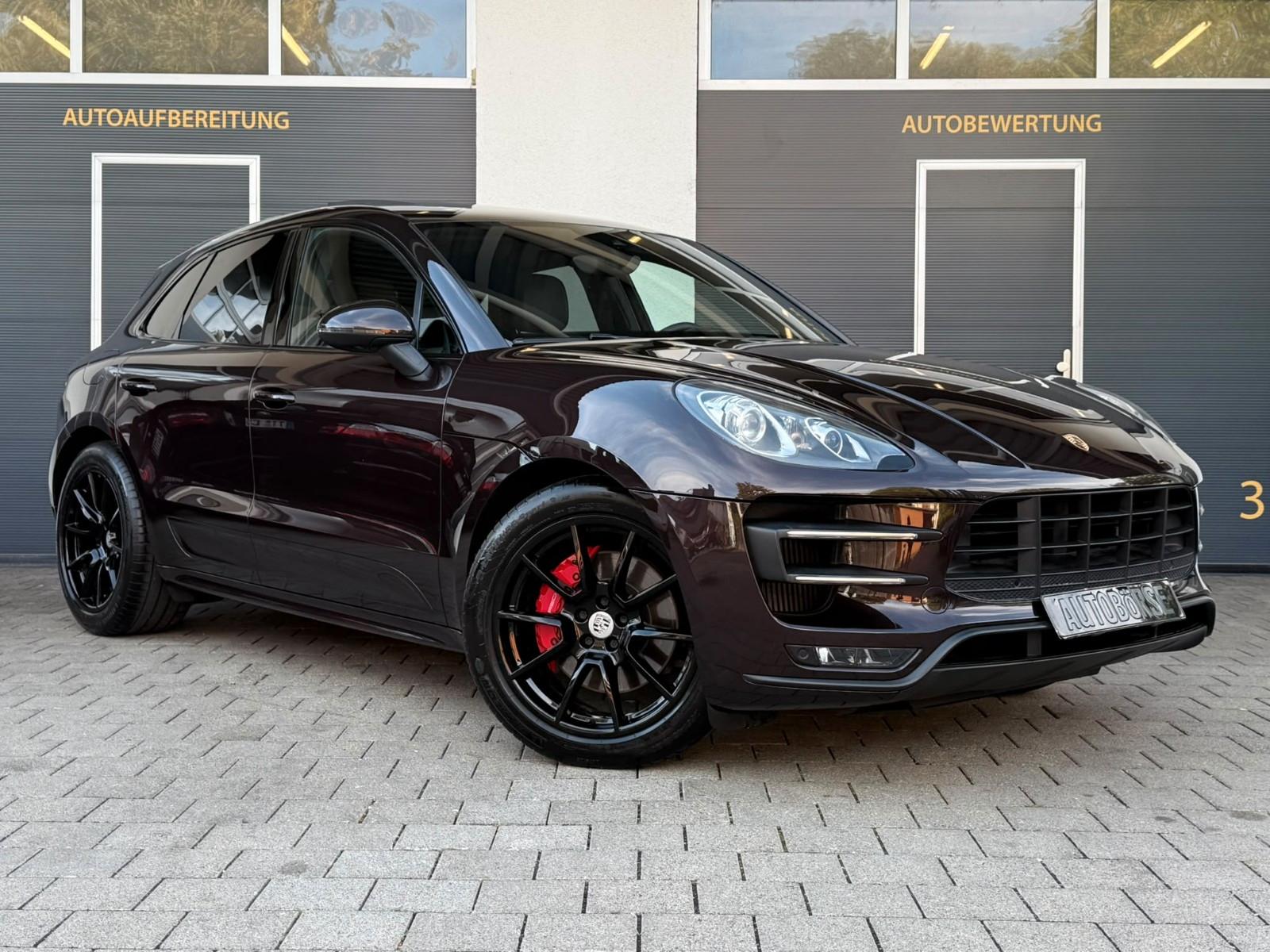 PORSCHE MACAN TURBO