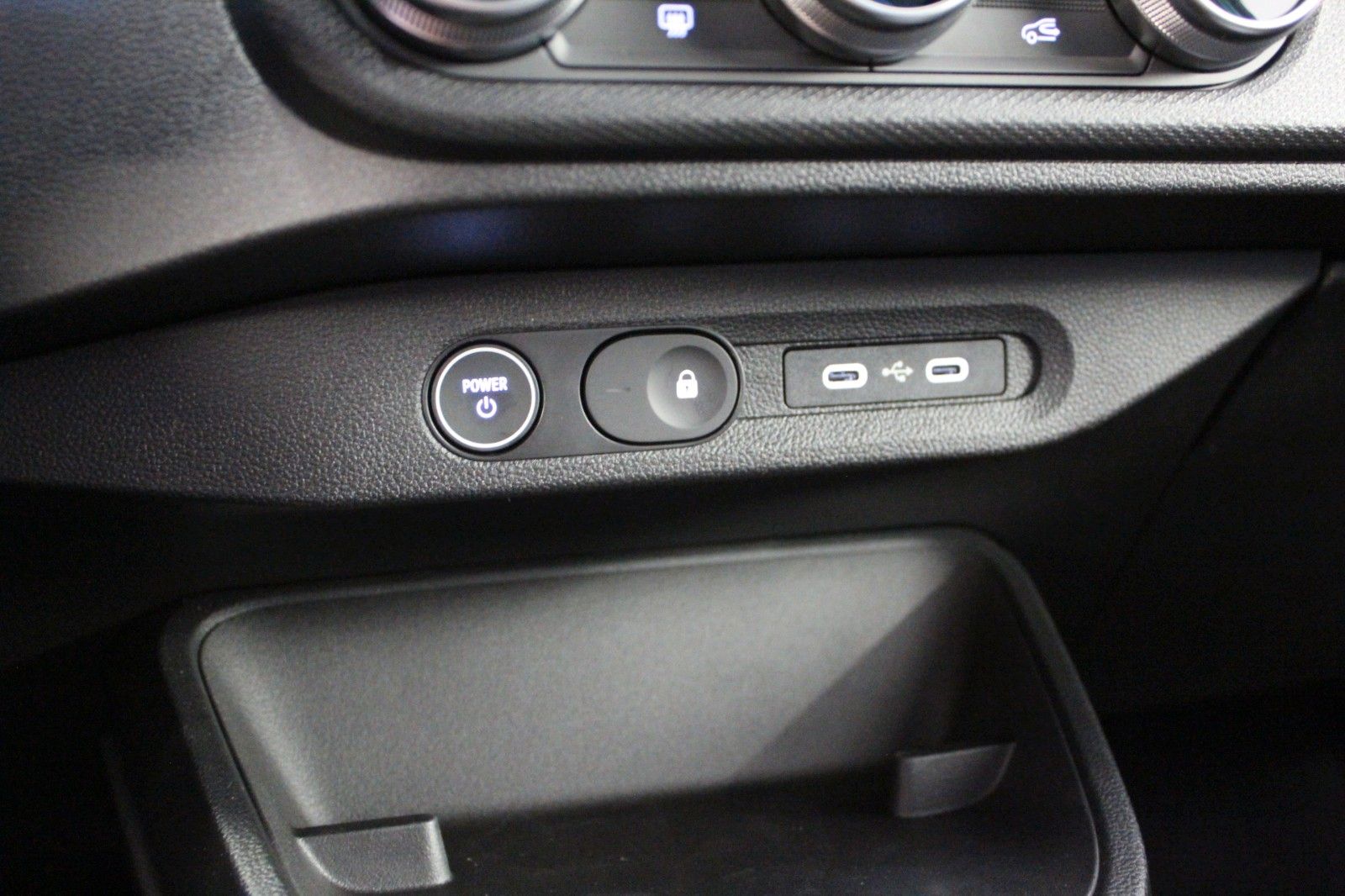 Fahrzeugabbildung Renault Twingo E-Tech 80 Urban Range *Vollausstattung*