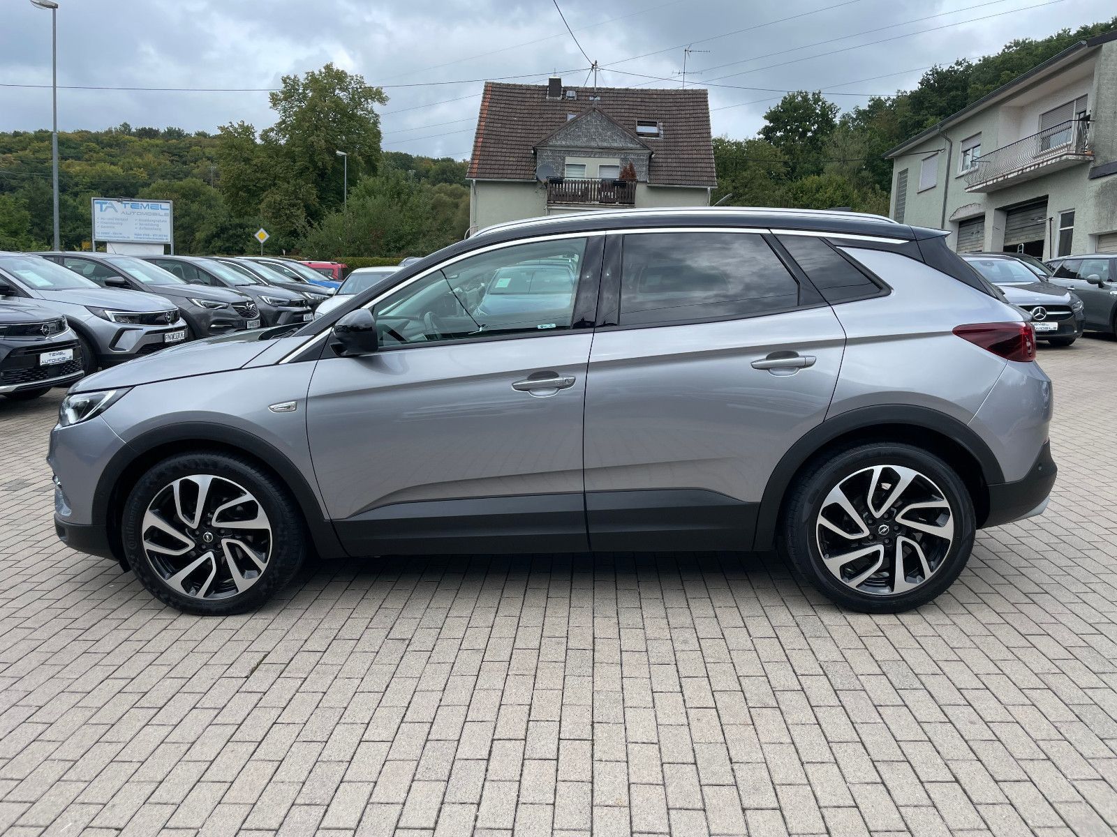 OPEL Grandland X, 2017, Benzin, 131 PS