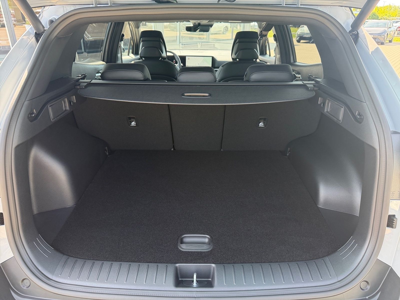 Fahrzeugabbildung Kia SPORTAGE 1.6T 2WD DCT BLACK ED SD DRIVE