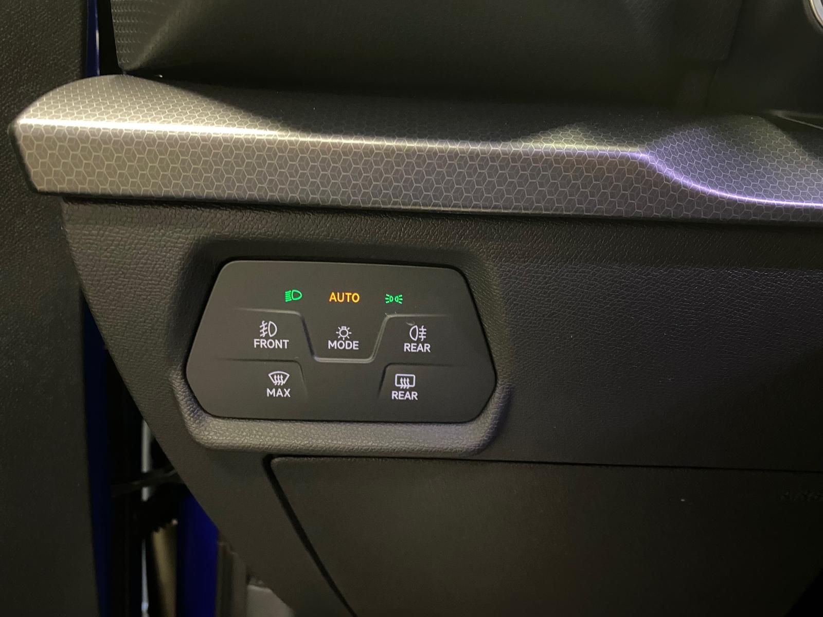 Fahrzeugabbildung SEAT Leon ST 1.5 TSI Style+5 Jahre GARANTIE++KAMERA++