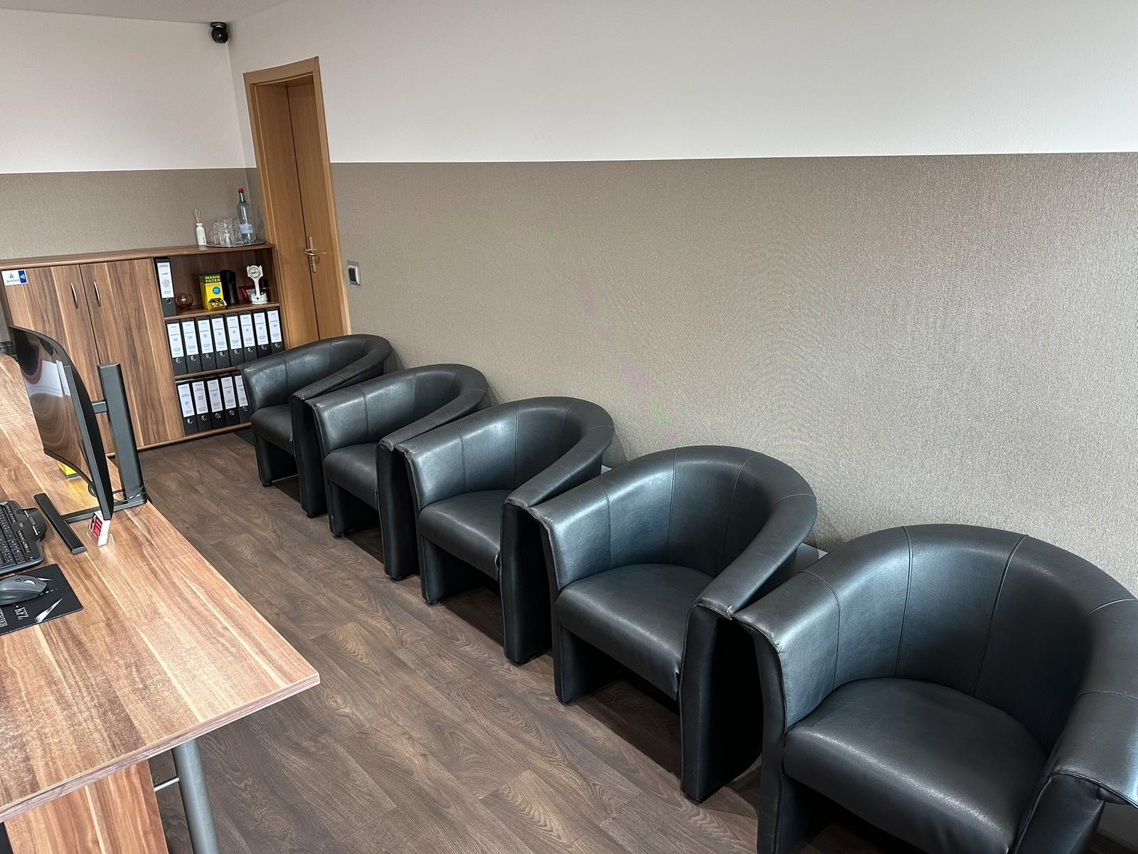 showroom-image-bottom