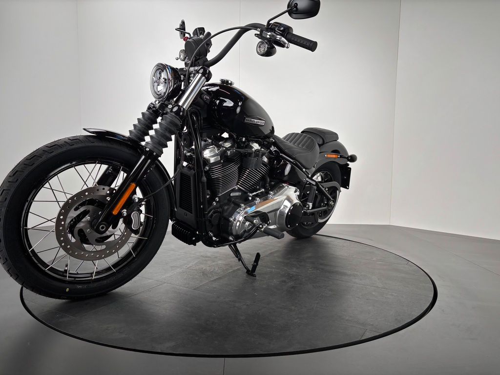 Fahrzeugabbildung Harley-Davidson STREET BOB *NEUWERTIG *5HD