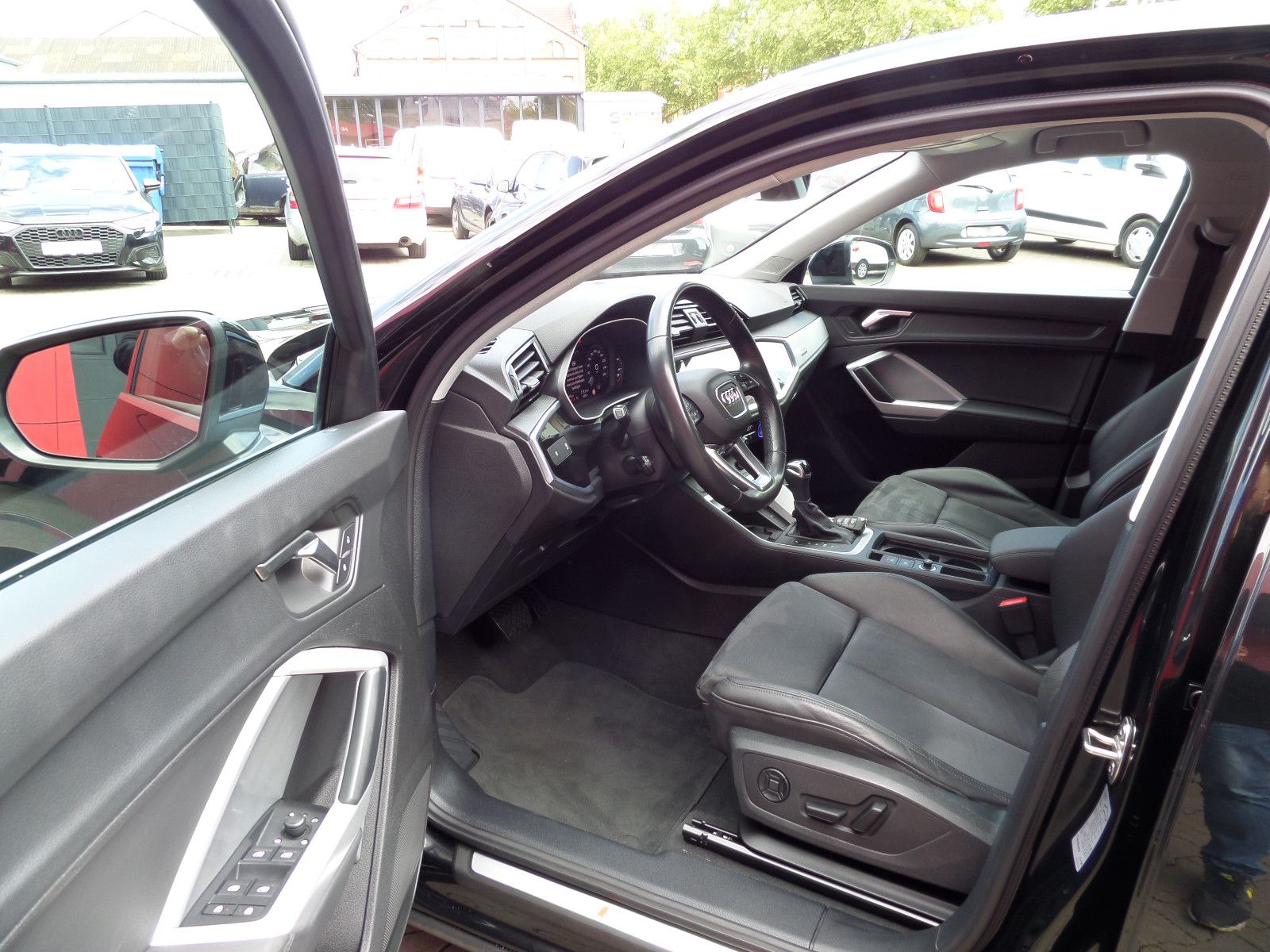 Audi Q3 Sportback 40 TDI quattro S line NAVI-AHK foto 13