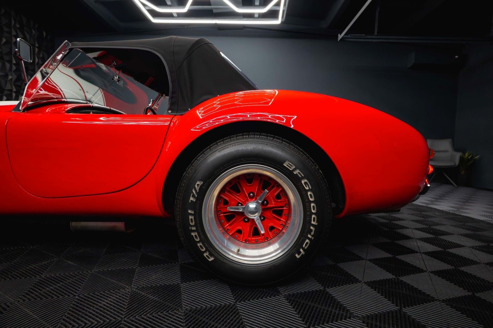 Fahrzeugabbildung Cobra KCC Cobra Ford 302 V8 5.0 Autom. H-Zulassung