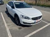 Volvo V60 Cross Country Pro/Blis/Cam/ACC/Leder/Si-Hz/ - Volvo V60 in Bonn