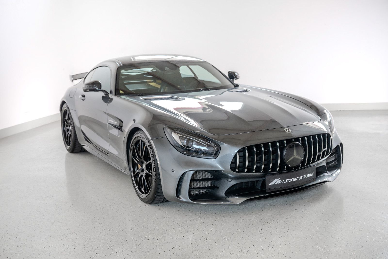 MERCEDES-BENZ AMG GT R TRACK CARBON NIGHT SCHMIEDER SPORTSCHAL