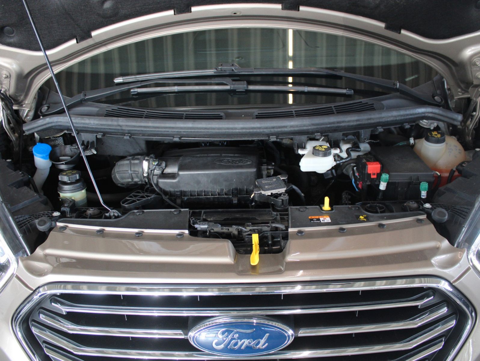 Fahrzeugabbildung Ford Tourneo Custom Titanium Aut. 8-Si STDZ LEDER AHK