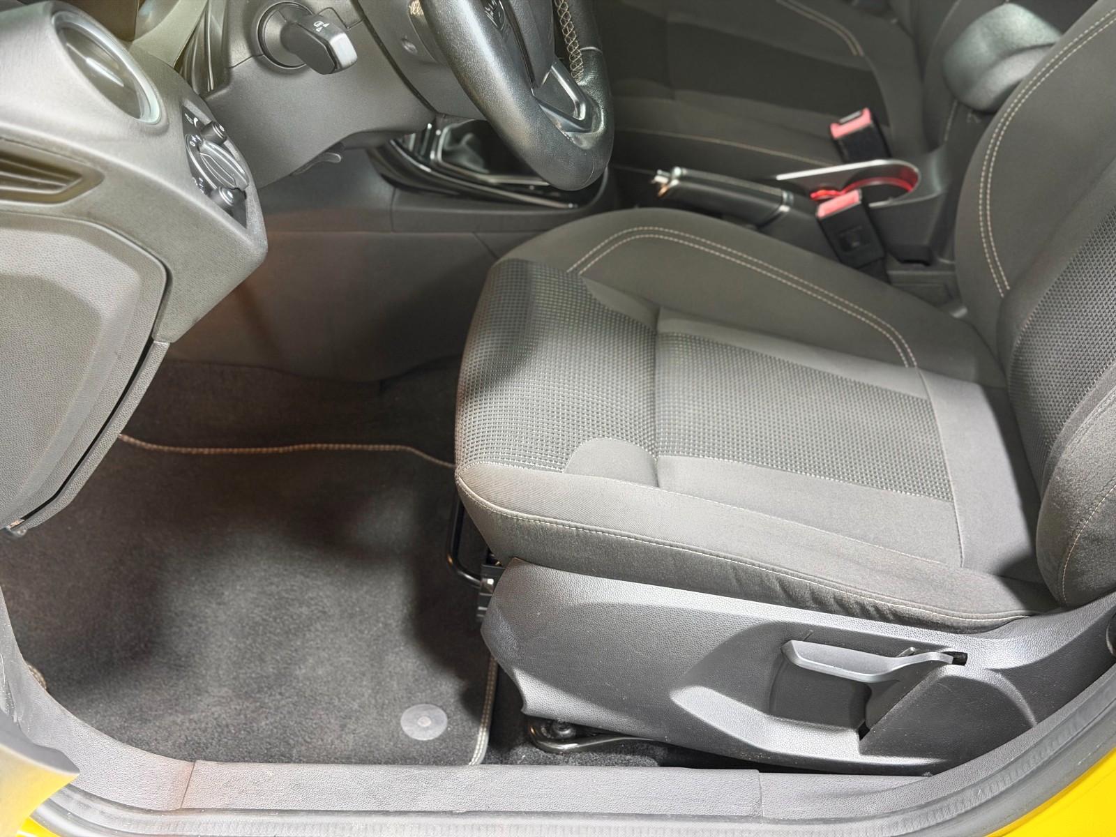 Ford Fiesta Titanium Berganfahrhilfe Winterpaket