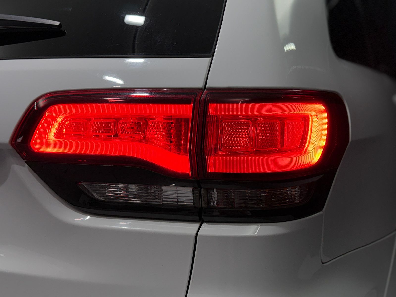 Fahrzeugabbildung Jeep Grand Cherokee 6.4 V8 HEMI SRT|H&K|D-FZG|