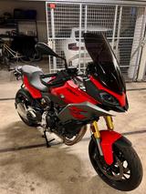 BMW F 900 XR - mit Tieferlegung - BMW F 900 XR