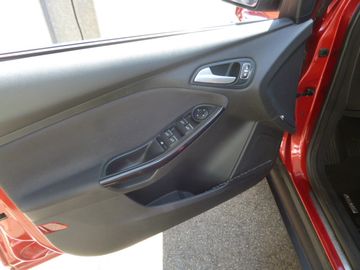 Ford Focus - 12