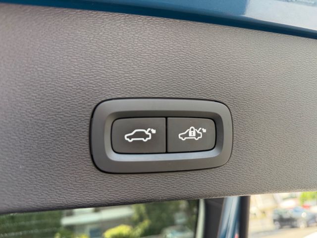 Volvo C40 Ultimate Recharge Pure Electric 2WD