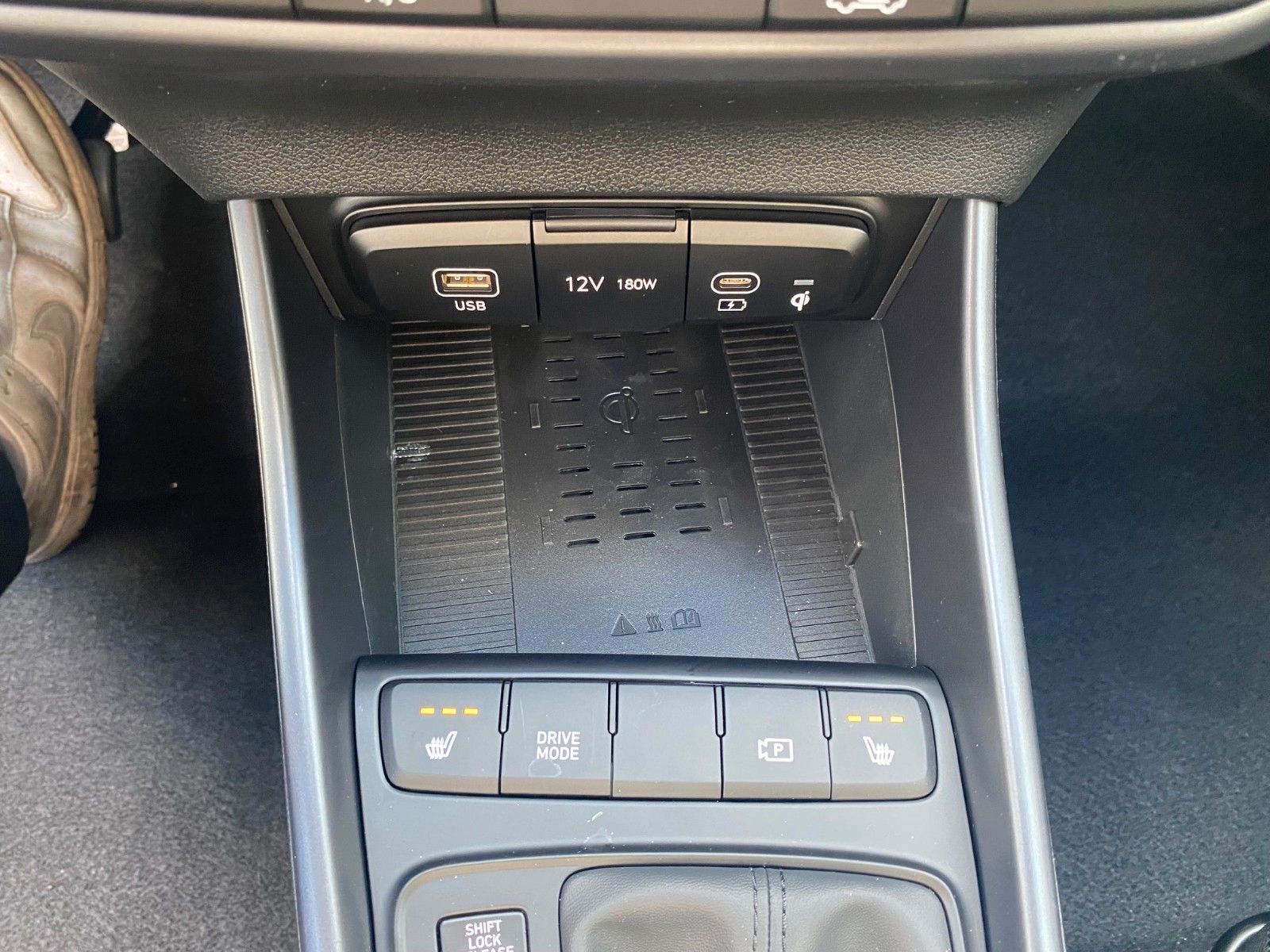 Fahrzeugabbildung Hyundai i20 1.0 T-GDI Trend *Navi*Sitzhzg*BOSE*DCT*RFK*