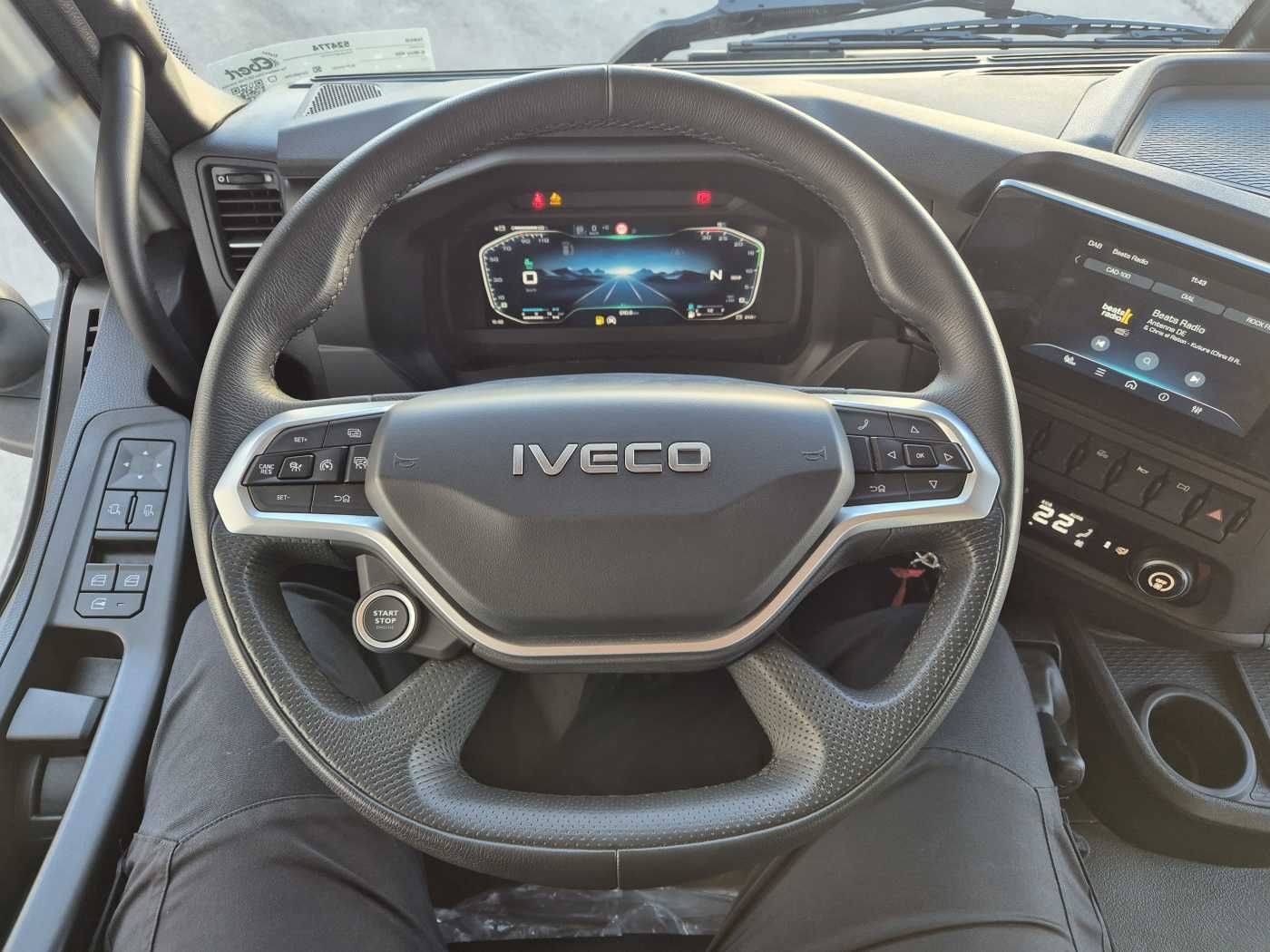 Fahrzeugabbildung Iveco S-Way AD190S40/P Junge AHK LBW 2.000kg