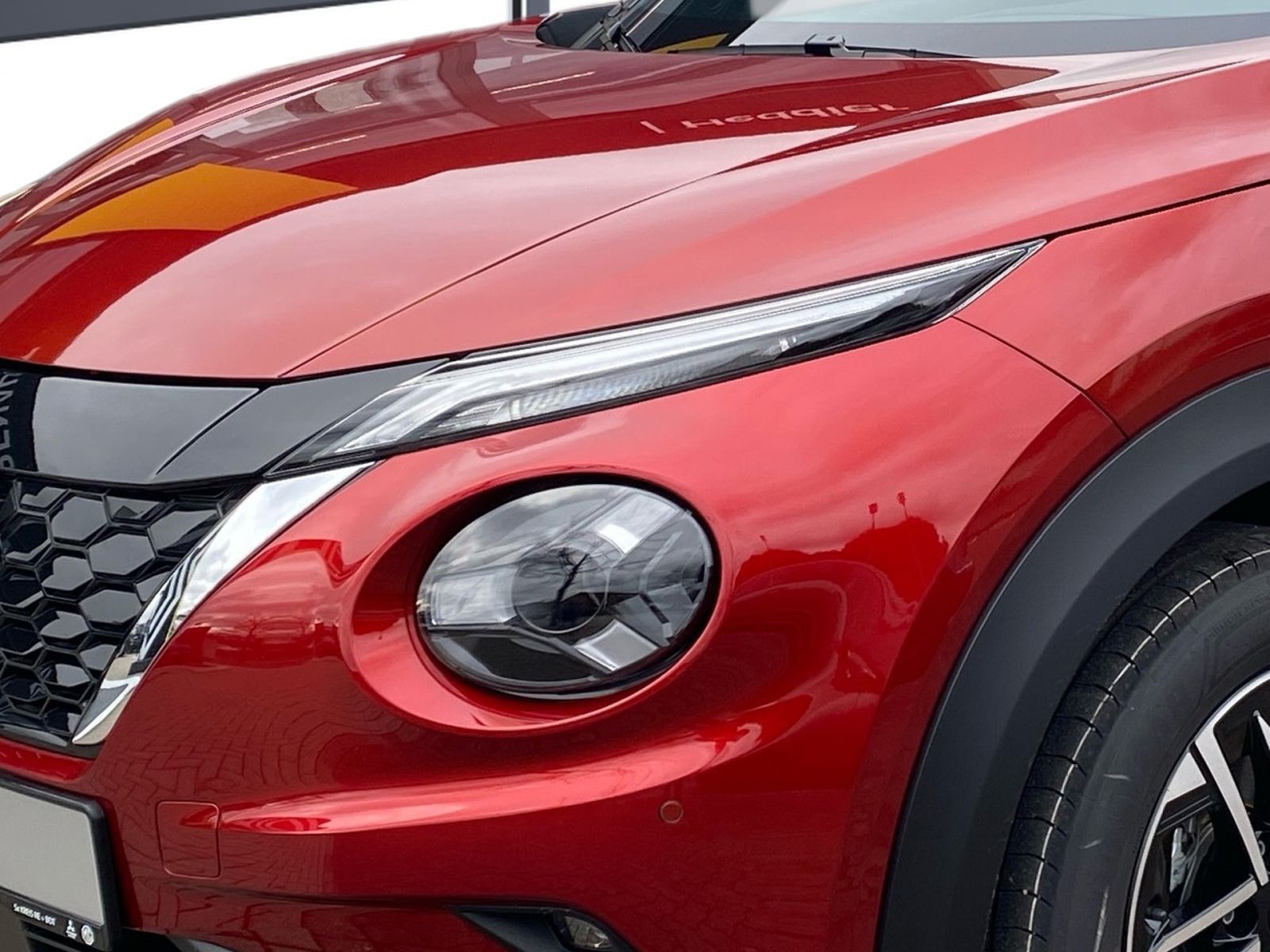 Fahrzeugabbildung Nissan JUKE 1.6 HYBRID 143 PS 4AMT N-CONNECTA Winter II