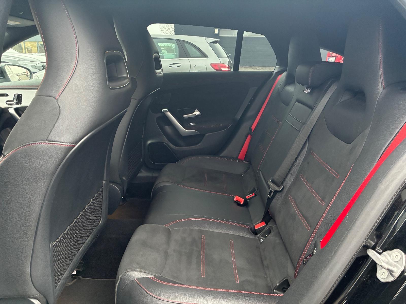 Mercedes-Benz CLA 35 AMG Shooting Brake 4Matic Multibeam Pano