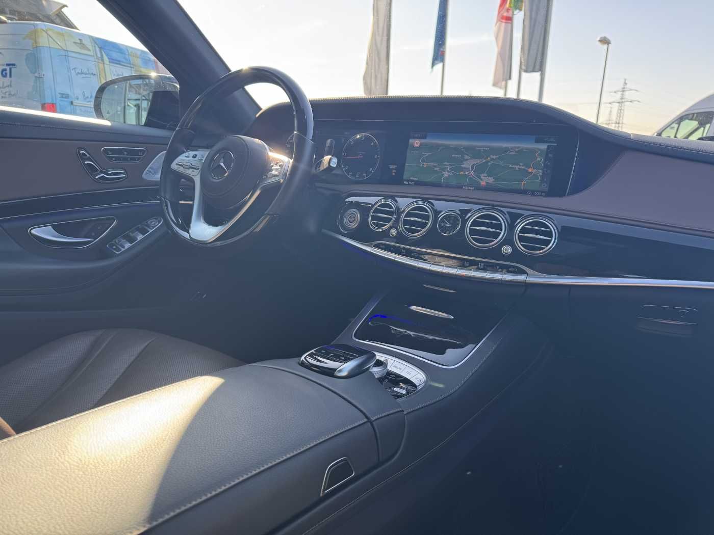 Fahrzeugabbildung Mercedes-Benz S 400d 4M AMG+Pano+Burm+Distr+Massage+ HUD