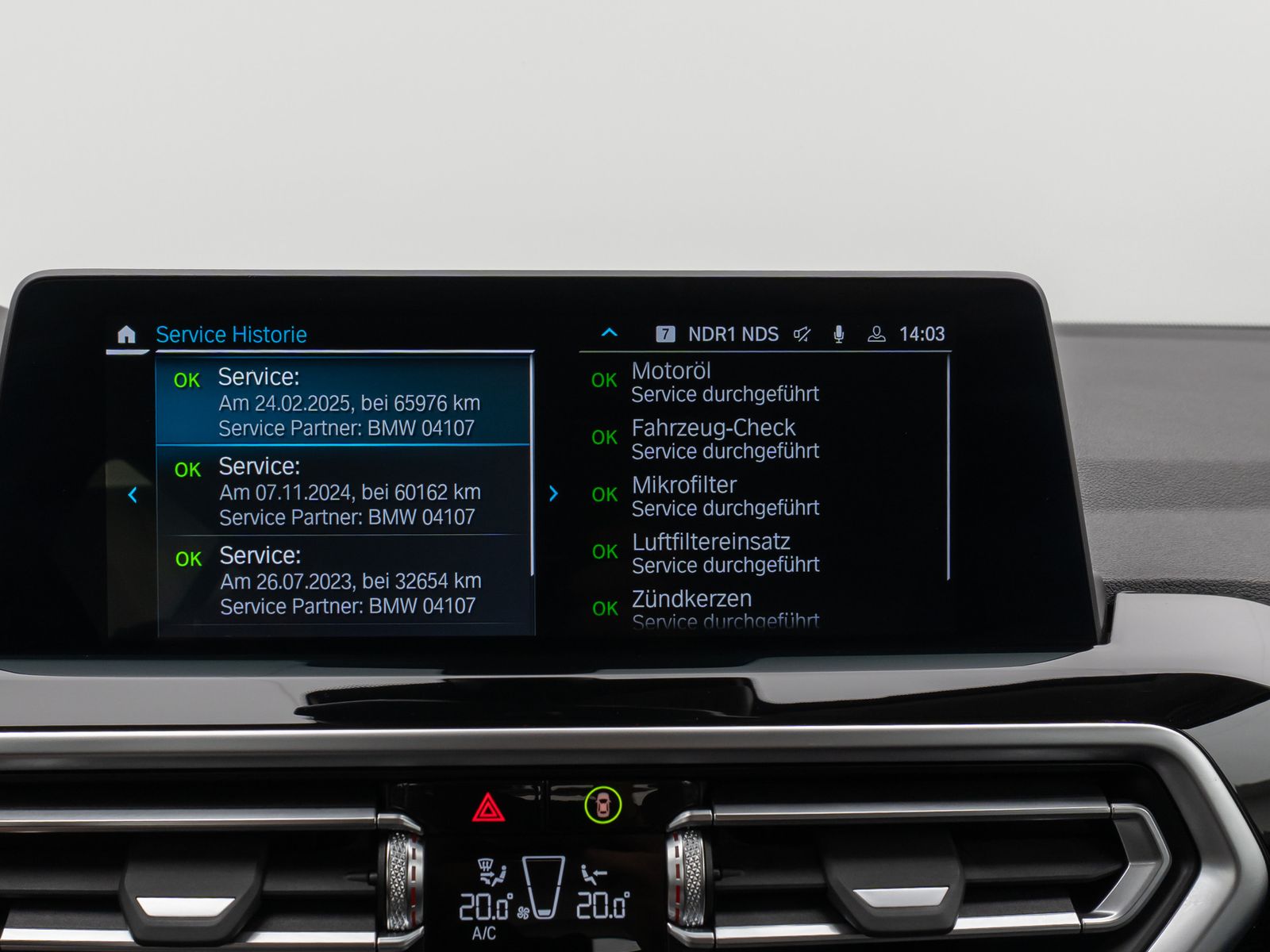 Fahrzeugabbildung BMW X3 xD30e Kamera HUD DAB Lenkrhzg Alarm AHK Sport