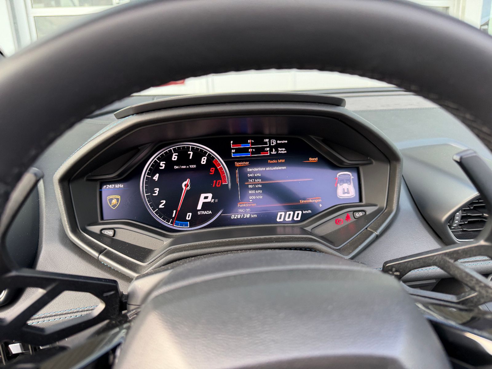 Fahrzeugabbildung Lamborghini Huracán/SPYDER/LIFT/KAMERA/LP610/KERAMIK/