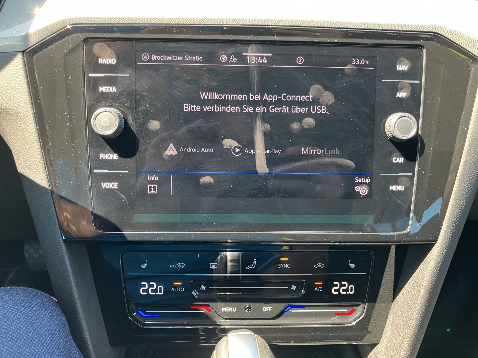Fahrzeugabbildung Volkswagen Passat Variant TDI Business DSG LED AHK Navi ACC