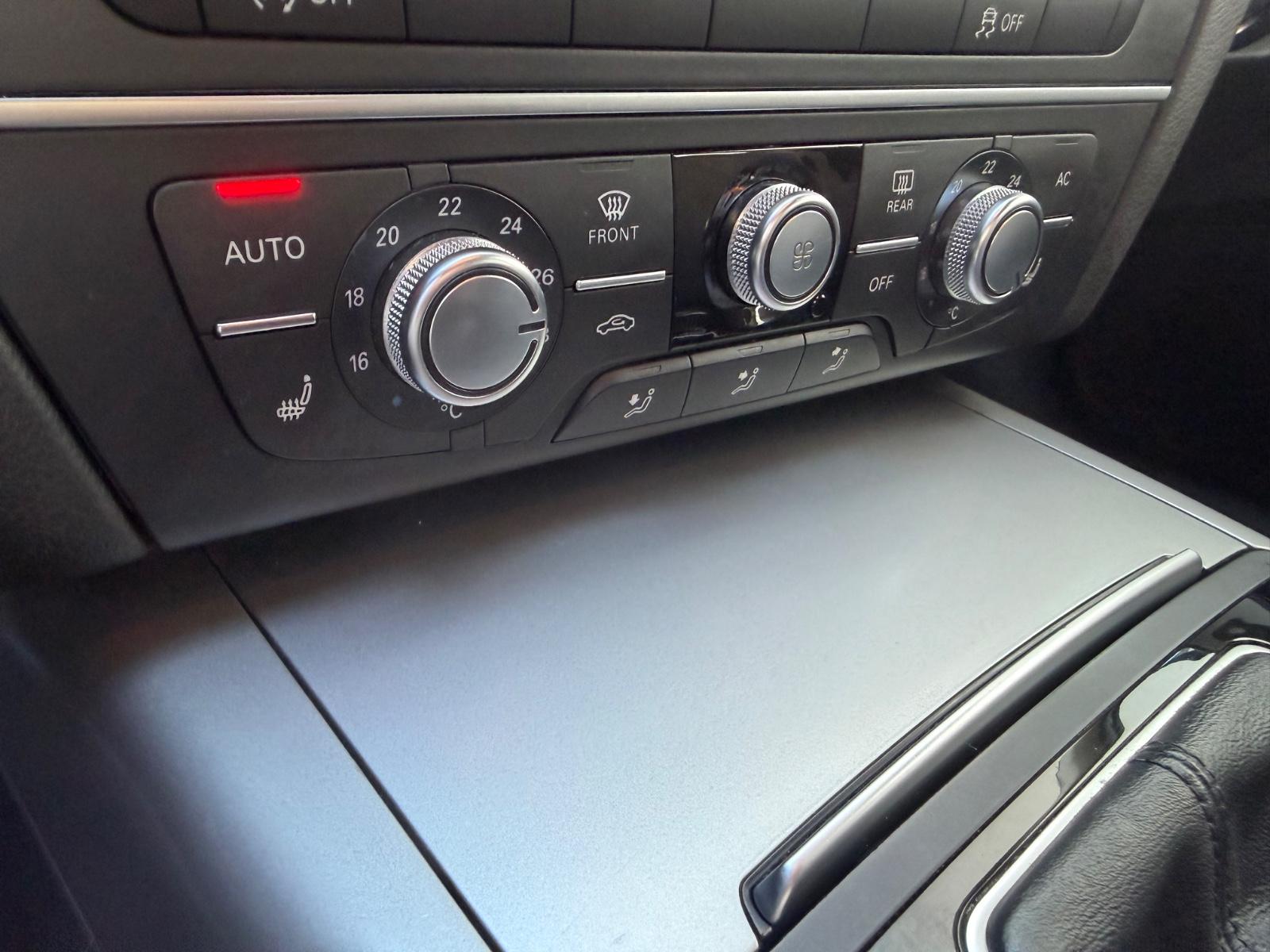 Audi A6 2012 — photo 17