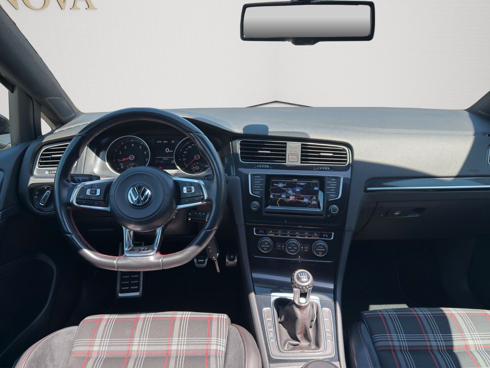 Volkswagen Golf VII Lim. GTI BMT-93.000KM-NAVI-19.ZOLL-PANO foto 13