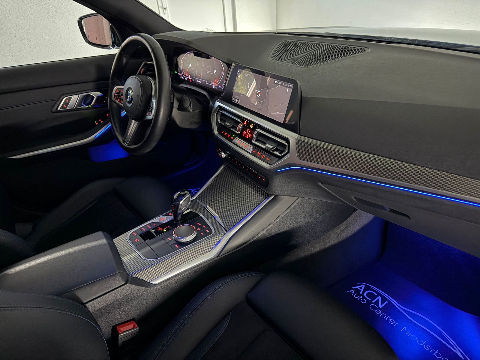 Fahrzeugabbildung BMW 330 i xDrive M SPORT/LASER/H&K/PANO/MEMORY/DE FZ