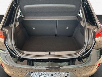Fotografie des Opel Corsa F Elegance AT Kamera Allwetter Lenkradh.