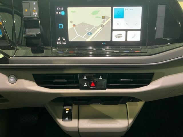 Fahrzeugabbildung Volkswagen Multivan T7 LIFE NAVI RFK SHZ PDC
