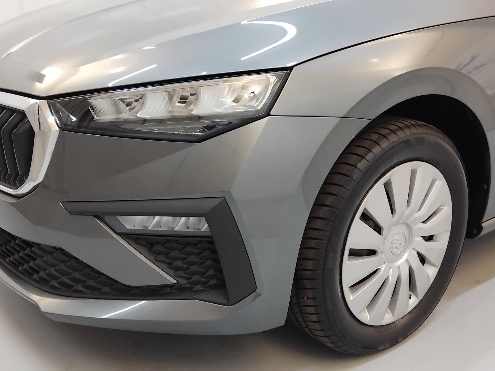 Skoda Scala (10/2025, Benzin)