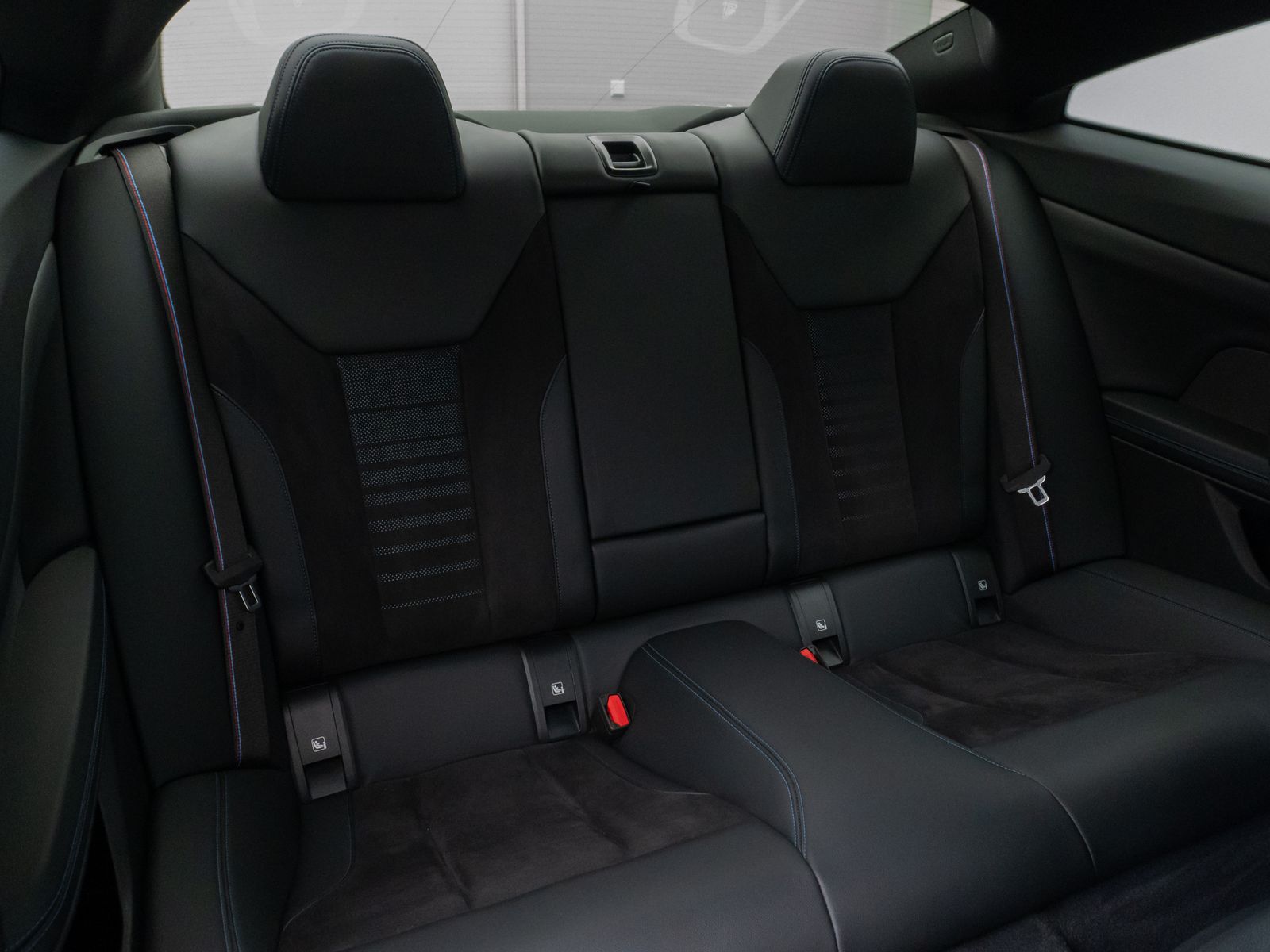 Fahrzeugabbildung BMW M440i  Coupé Kamera DAB H/K Fernlichtassist 19"
