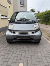 Smart ForTwo coupé camouflage cdi camouflage - Smart ForTwo mit Diesel-Antrieb: Coupé, Halbautomatik