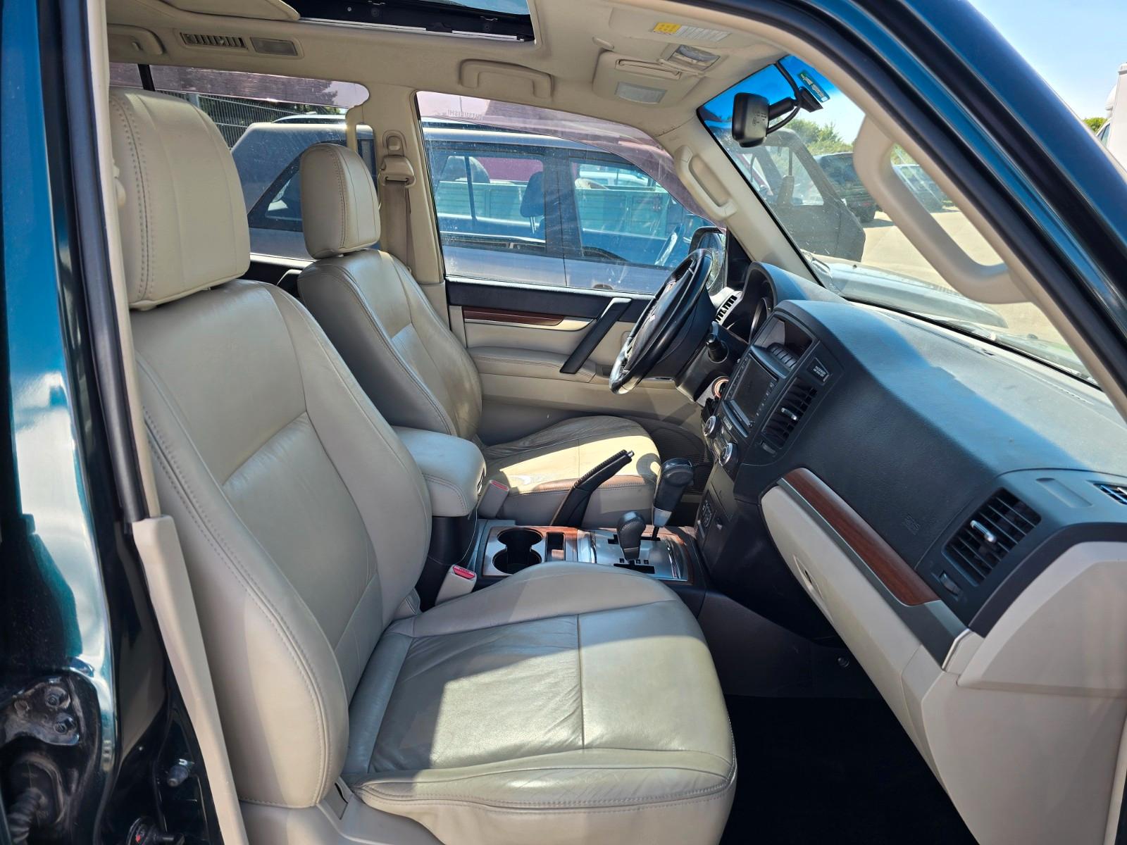 MITSUBISHI PAJERO 3.2 DI-D 170CH INSTYLE 7 PLACES