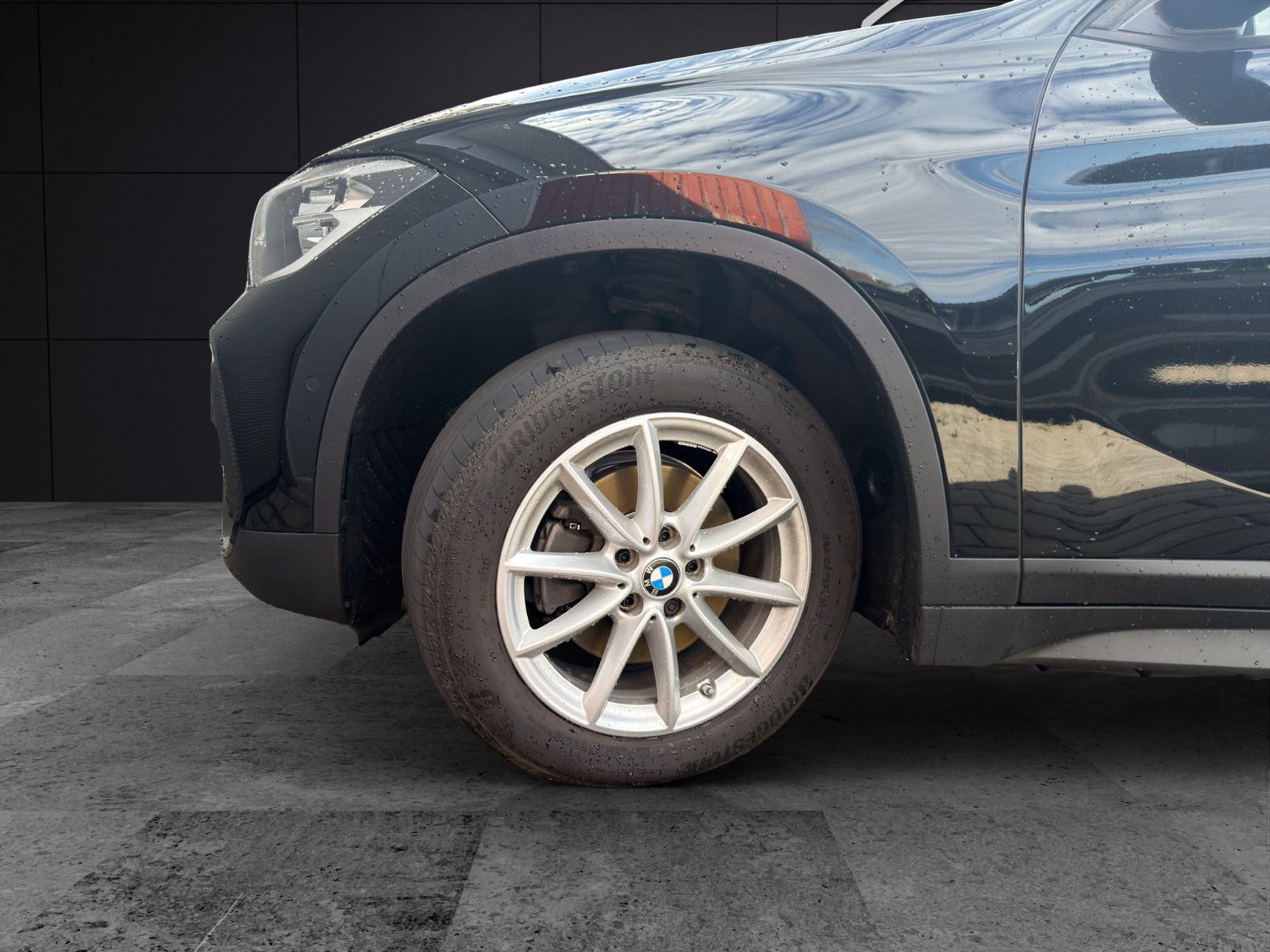 Fahrzeugabbildung BMW X1 sDrive 18 i Advantage PDC*Shzg*2-Zo.Klima*