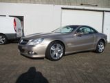 Mercedes-Benz SL 280 3,0 L - Mercedes-Benz SL 280 mit Benzin-Antrieb: Cabrio