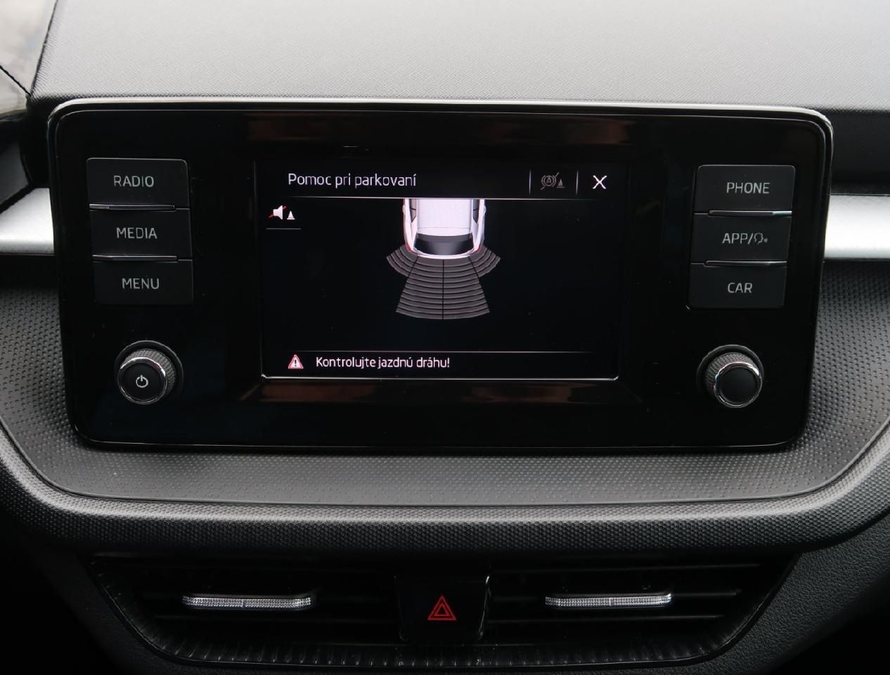Fahrzeugabbildung SKODA Fabia 1.0 TSI Selection - LED, PDC, NS
