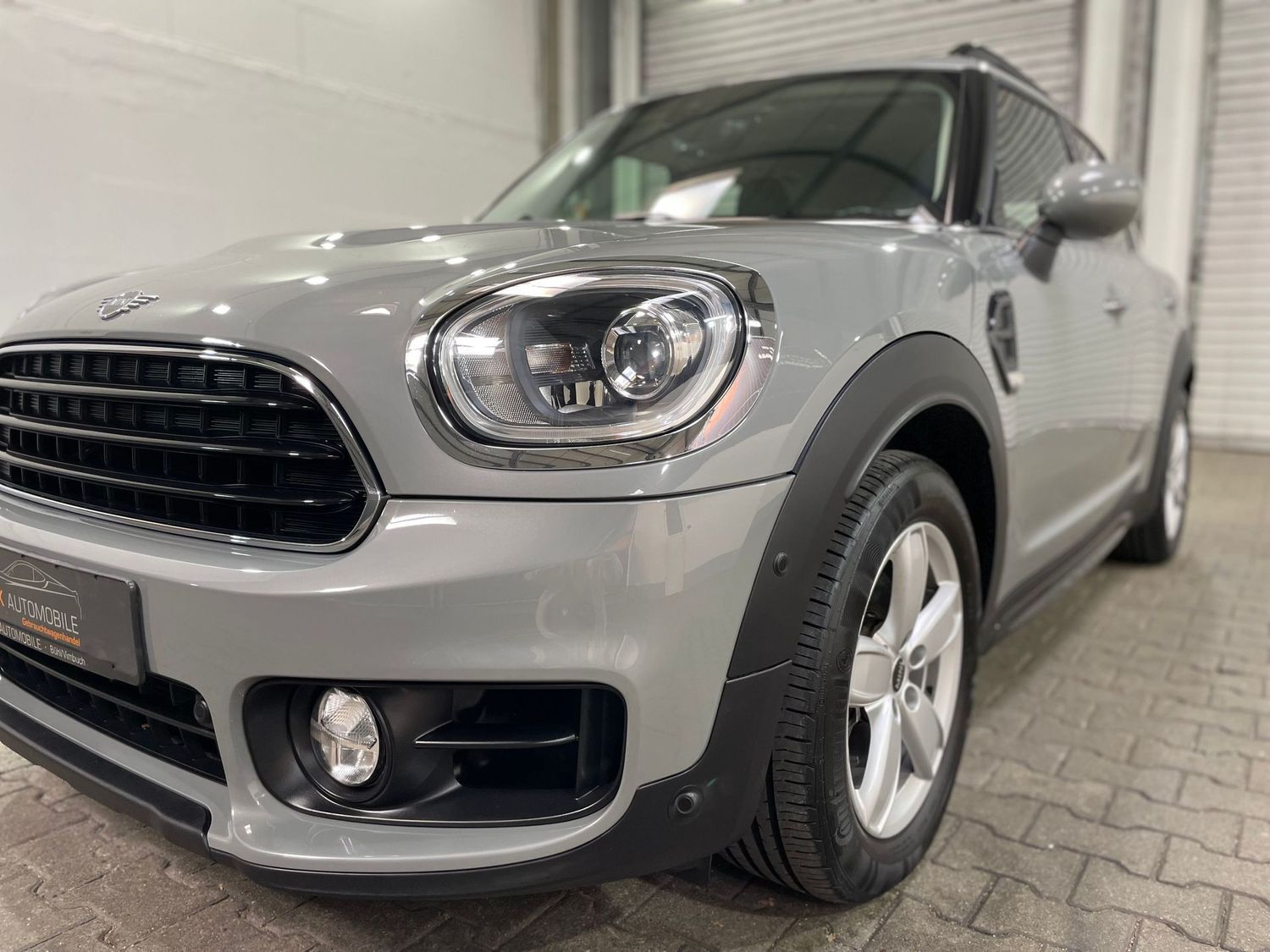 Fahrzeugabbildung MINI Cooper Countryman #LED#Keyless#Ambiente#SHZ#PDC