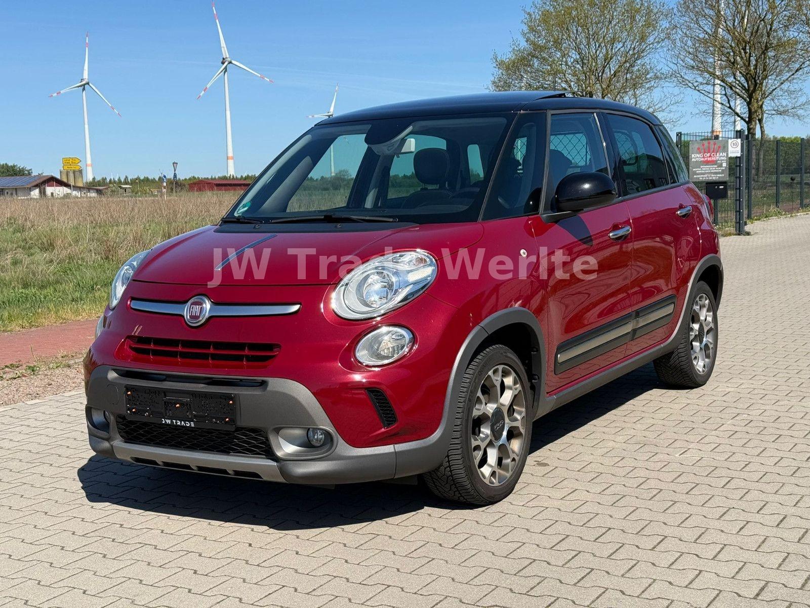 Fiat 500L Trekking Sport AHK Pano Kamera SHZ Navi 17"