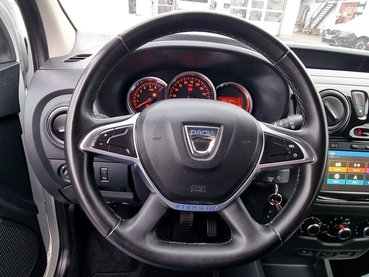 Fahrzeugabbildung Dacia Dokker Stepway Plus TCe 130