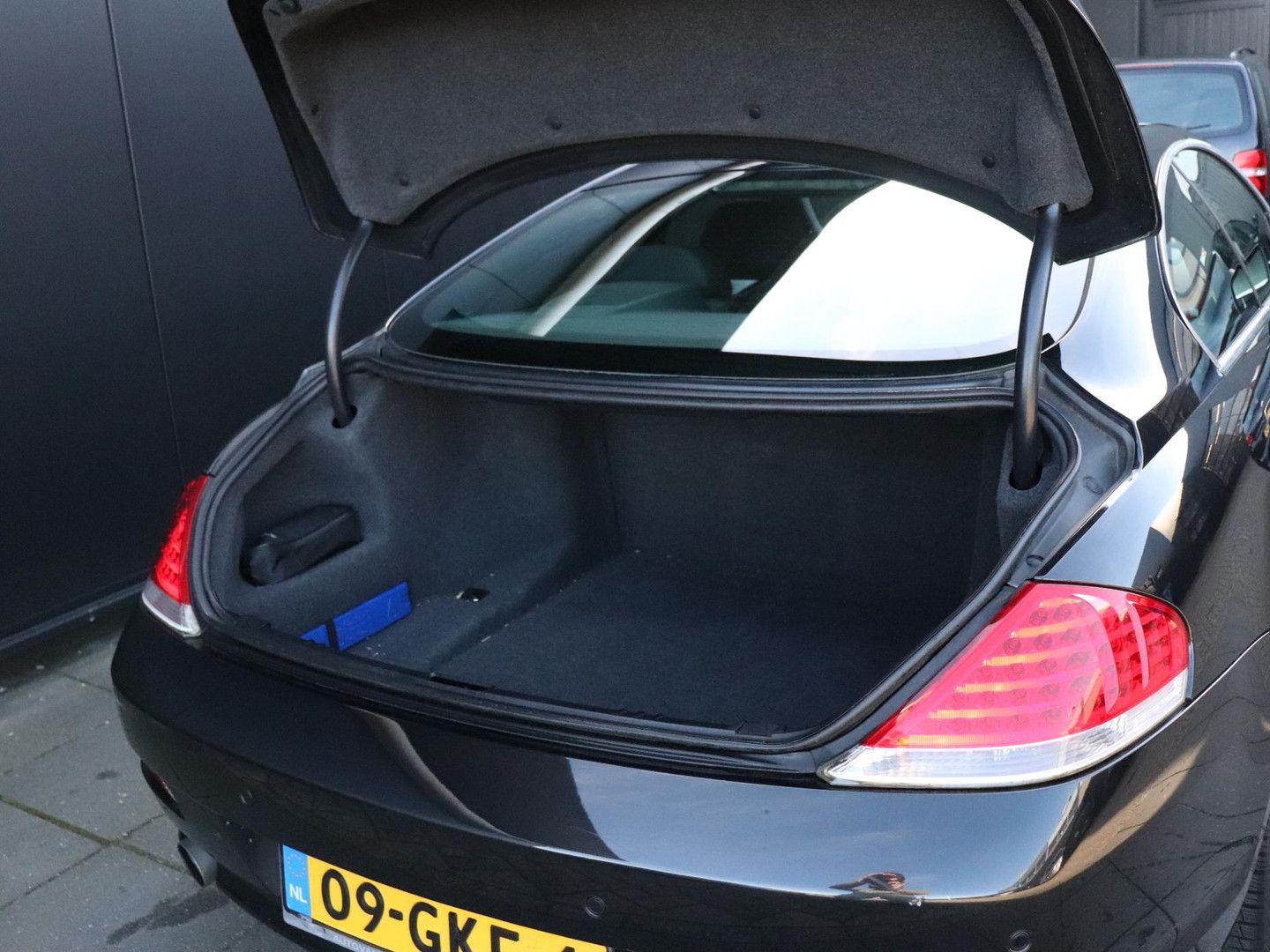 BMW 650i 4.8 V8 367 ch • BVA • Cuir • Toit Panoramique