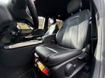 Mercedes GLB 180 - 12