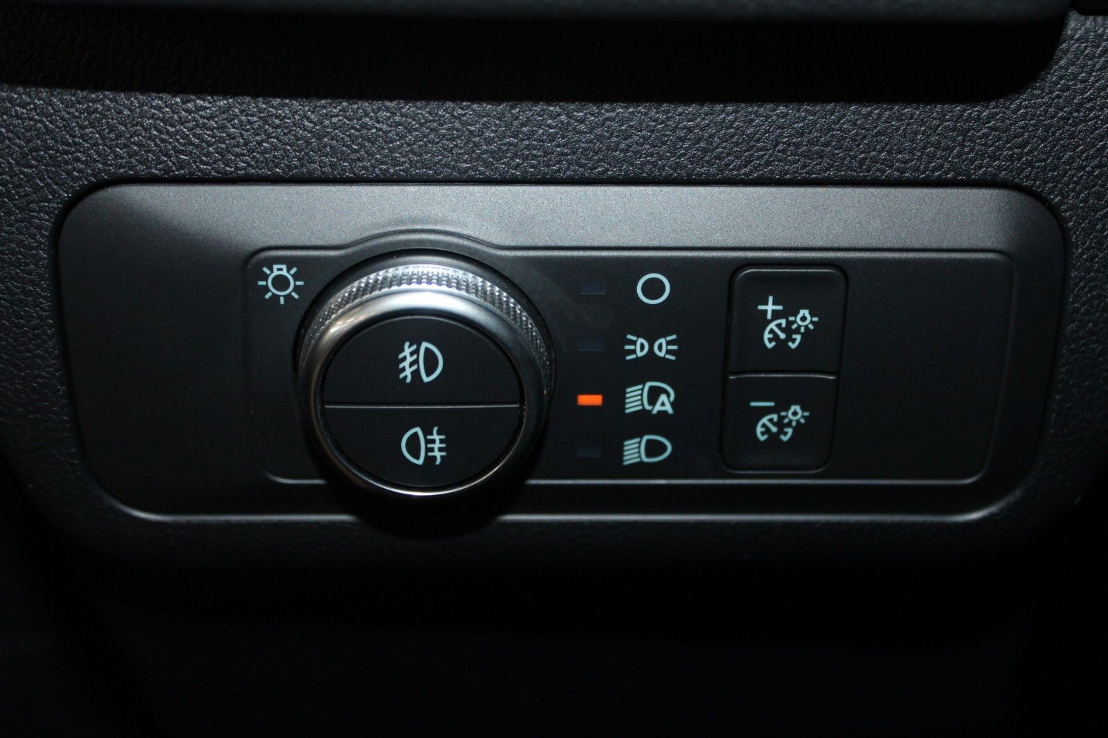 Fahrzeugabbildung Ford Kuga ST-Line X LED AHK ACC HUD 2xCAM WinterPaket