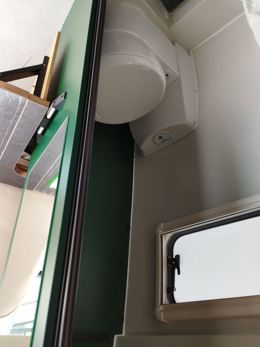 Fahrzeugabbildung Karmann Dexter DE 600 Captain-Chair-Sitze, Automatik