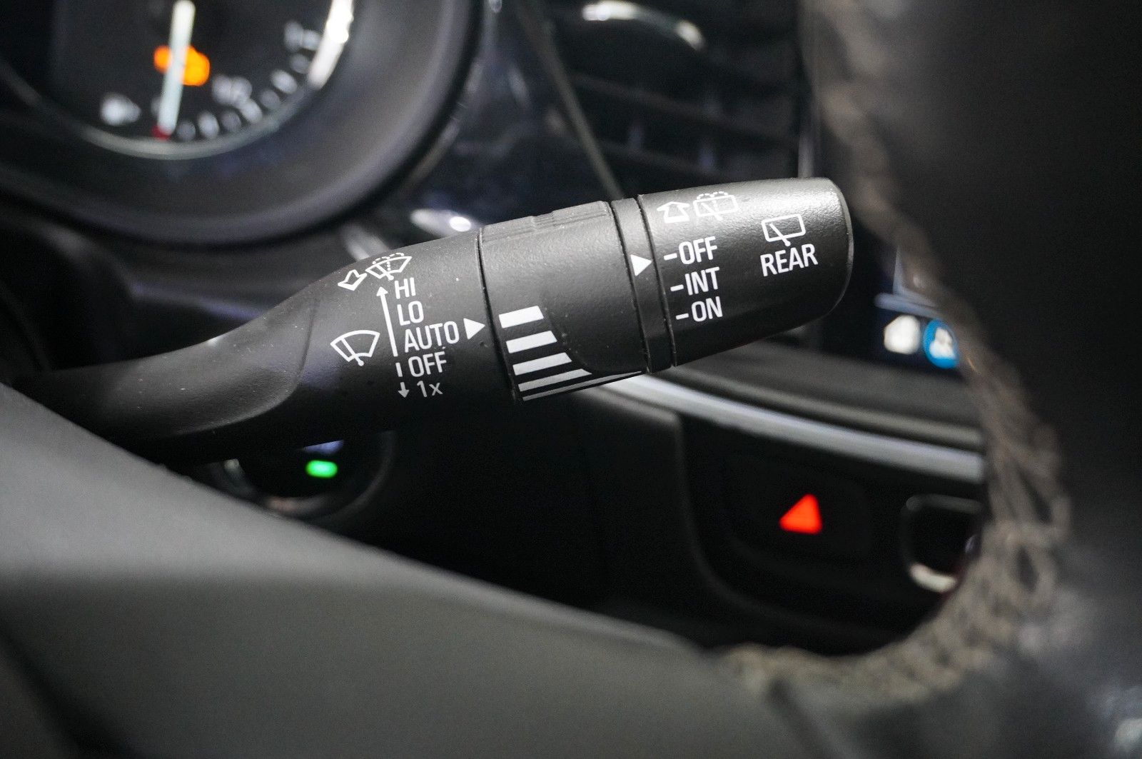 Fahrzeugabbildung Opel Insignia B ST 2.0D BUSINESS NAVI/LED/VIRT/SH/AHK