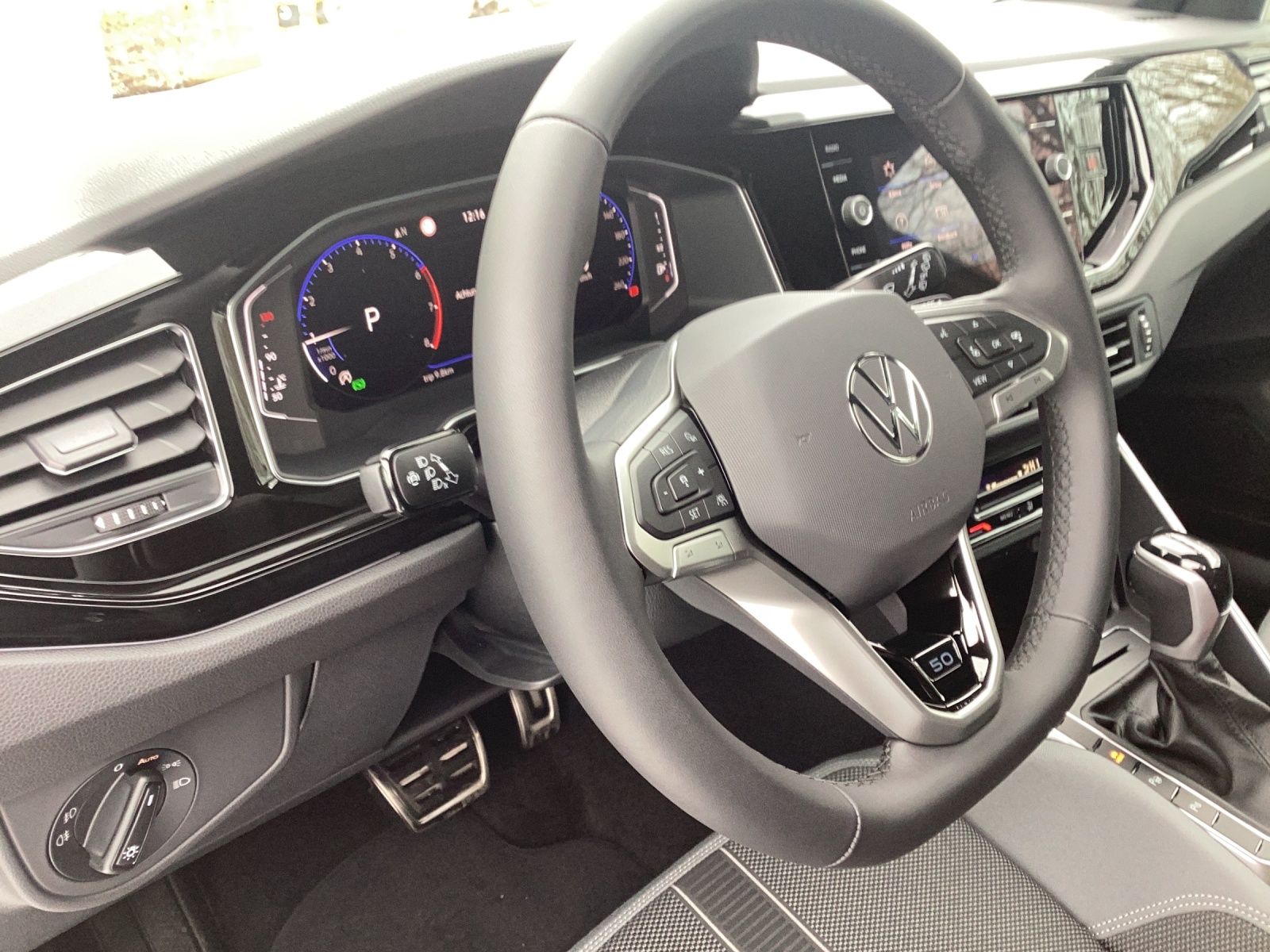 Fahrzeugabbildung Volkswagen Polo Style TSI DSG IQ.Light ACC SH RearView Ambi