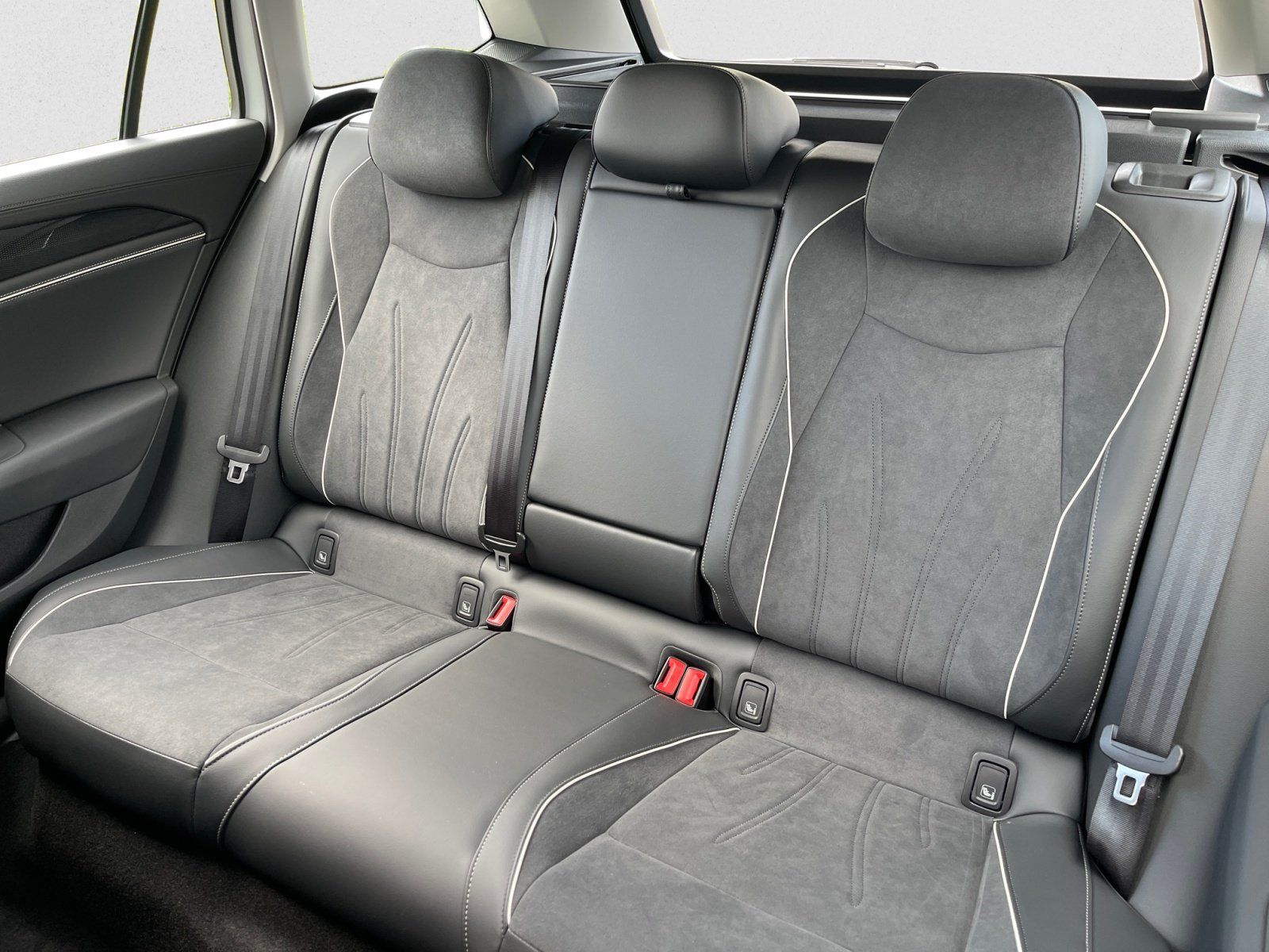 Volkswagen Passat - Bild 10