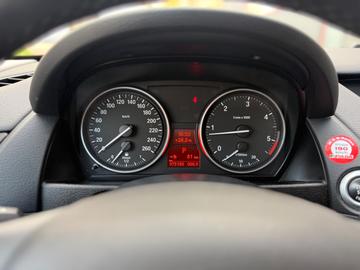 2010 BMW X1 缩略图 12